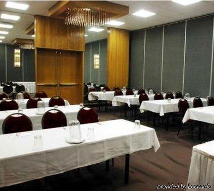 Howard Johnson Plaza Kansas City Hotel & Conference Center エクステリア 写真