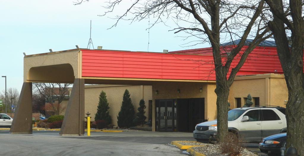 Howard Johnson Plaza Kansas City Hotel & Conference Center エクステリア 写真
