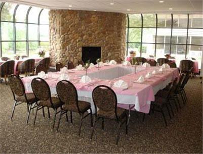 Howard Johnson Plaza Kansas City Hotel & Conference Center レストラン 写真